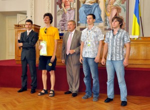 Команда Одесского Национального университета имени Мечникова заняла 4е место среди ВУЗов в полуфинале Чемпионата мира по спортивному программированию