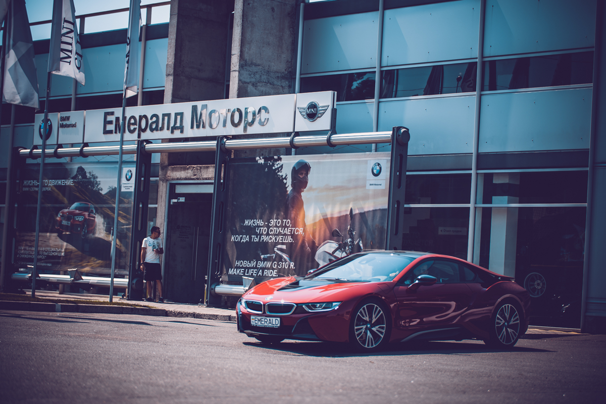 Концепт шоу-рум Эмералд Моторс — официального дилера BMW и MINI в Одессе